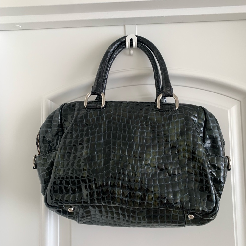 Elegant Black Crocodile-Embossed Tote Bag